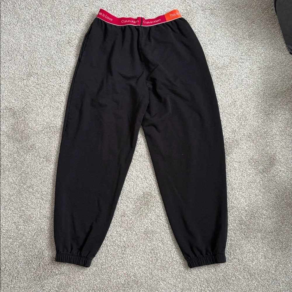 Calvin Klein This is Love Sweatpants